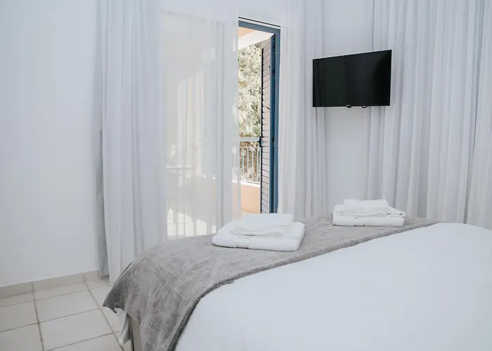 Aphrodite In Paradise Gardens - 3bd With Private Pool By Vichy Holidays ヴィラ *