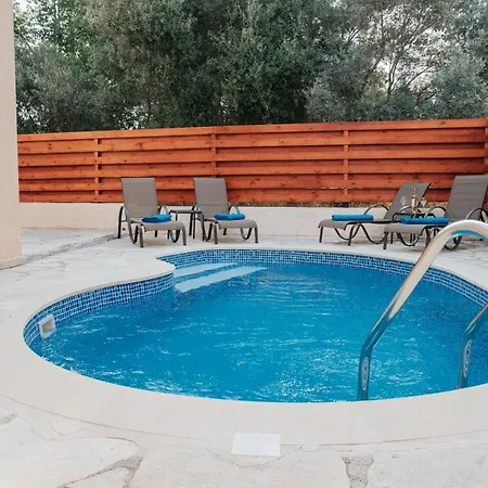 Aphrodite In Paradise Gardens - 3bd With Private Pool By Vichy Holidays Villa *
