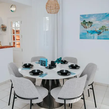 Villa Aphrodite In Paradise Gardens - 3bd With Private Pool By Vichy Holidays Pafos