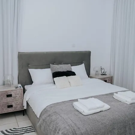 Aphrodite In Paradise Gardens - 3bd With Private Pool By Vichy Holidays Willa Pafos