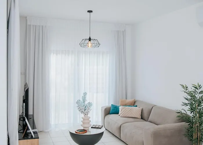 Aphrodite In Paradise Gardens - 3bd With Private Pool By Vichy Holidays *