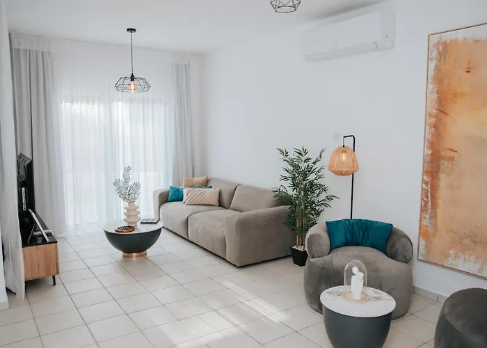 Aphrodite In Paradise Gardens - 3bd With Private Pool By Vichy Holidays Vila