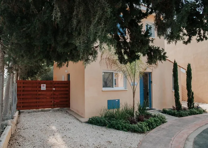 Aphrodite In Paradise Gardens - 3bd With Private Pool By Vichy Holidays 빌라