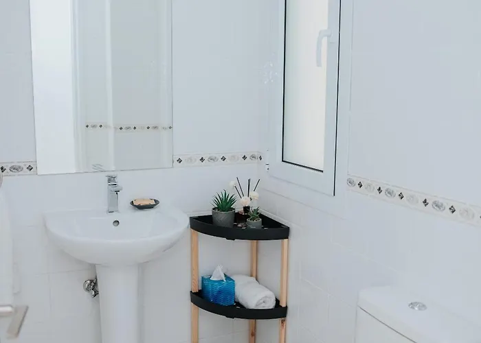 Aphrodite In Paradise Gardens - 3bd With Private Pool By Vichy Holidays 빌라 *