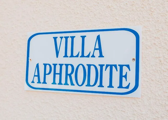 Vila Aphrodite In Paradise Gardens - 3bd With Private Pool By Vichy Holidays